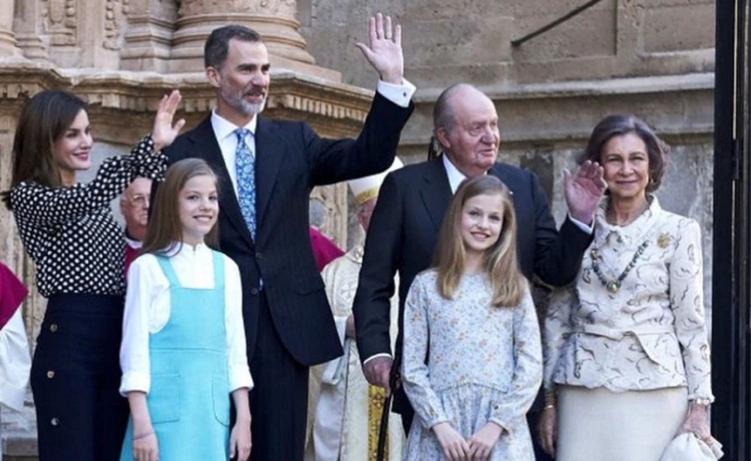 La Familia Real española posando para la prensa