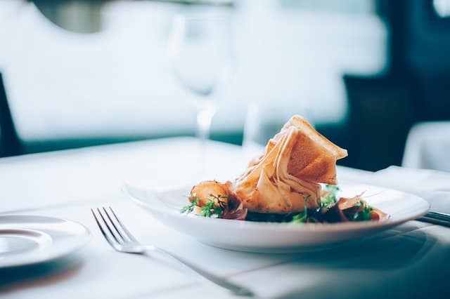 ¿Por qué comemos con la vista?