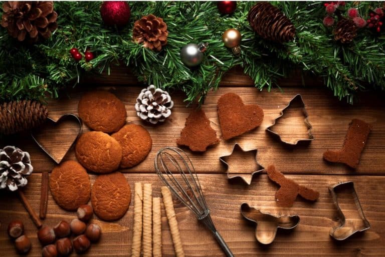 Galletas navideñas para adornar el árbol