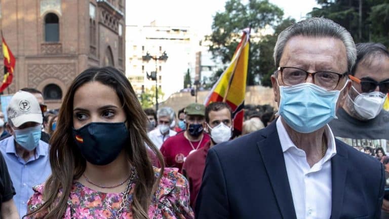 Ortega Cano desmiente a Michu y saca la cara por  Gloria Camila