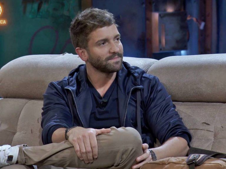 Pablo Alborán en el Fashion Week: el debut como modelo que confirma su recuperación tras la neumonía