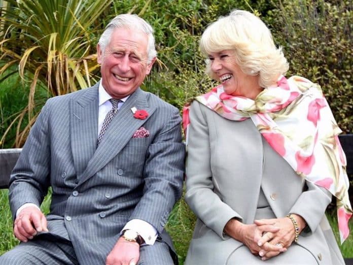 felicitación navideña principe carlos y camilla parker