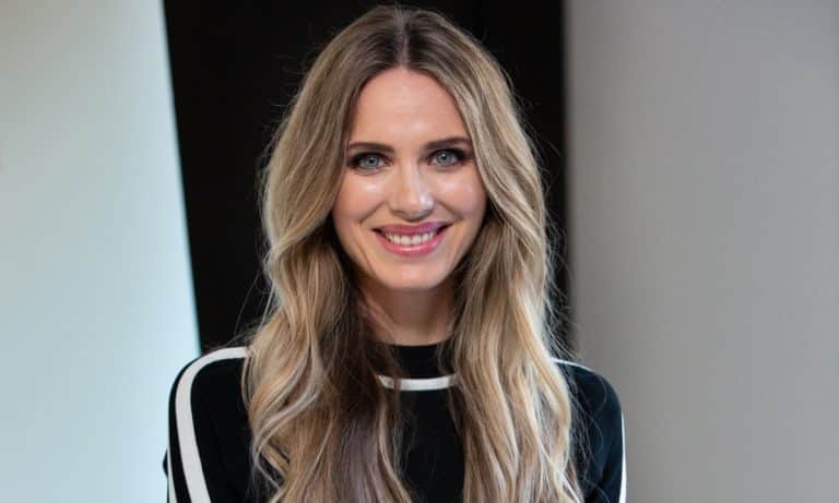 Vanesa Romero cumple 43 años locamente enamorada