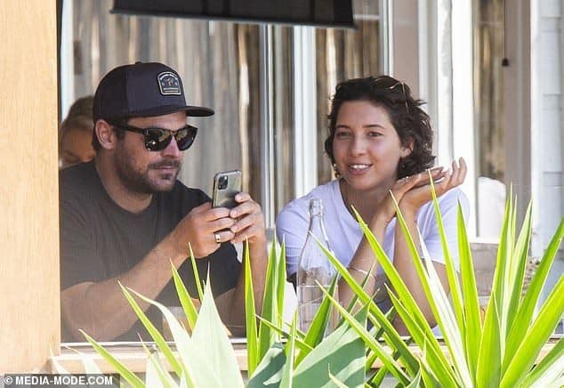 Los compromisos laborales de Zac Efron pusieron en riesgo la relación con Vanessa Valladares