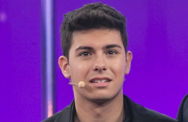 Alfred García reaparece con nuevo look tras sus problemas mentales