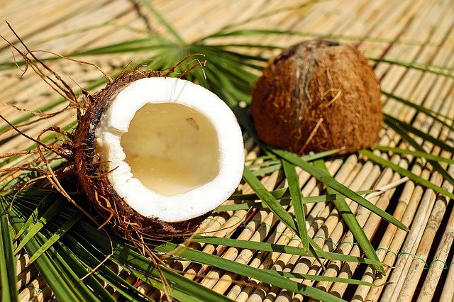 El aceite de coco de Mercadona que recomienda Isa Pi, sus beneficios y usos como cosmético