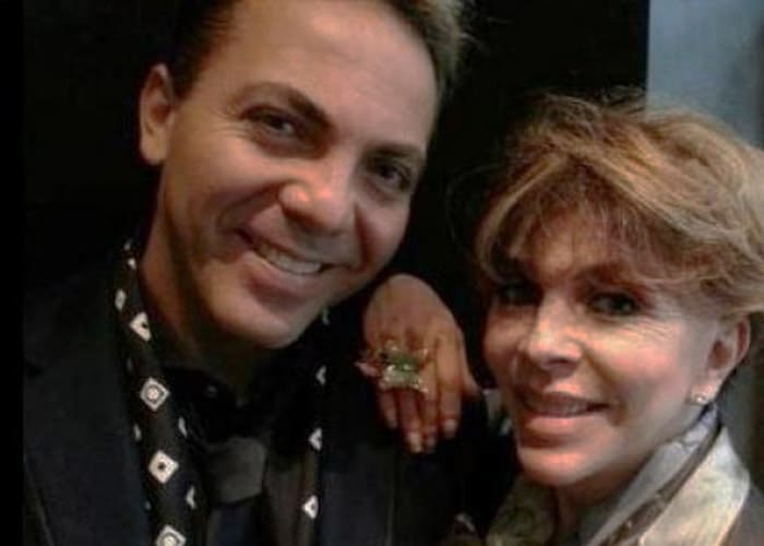 cristian castro-veronica-castro acusado de abusos sexuales y de pegar a su madre