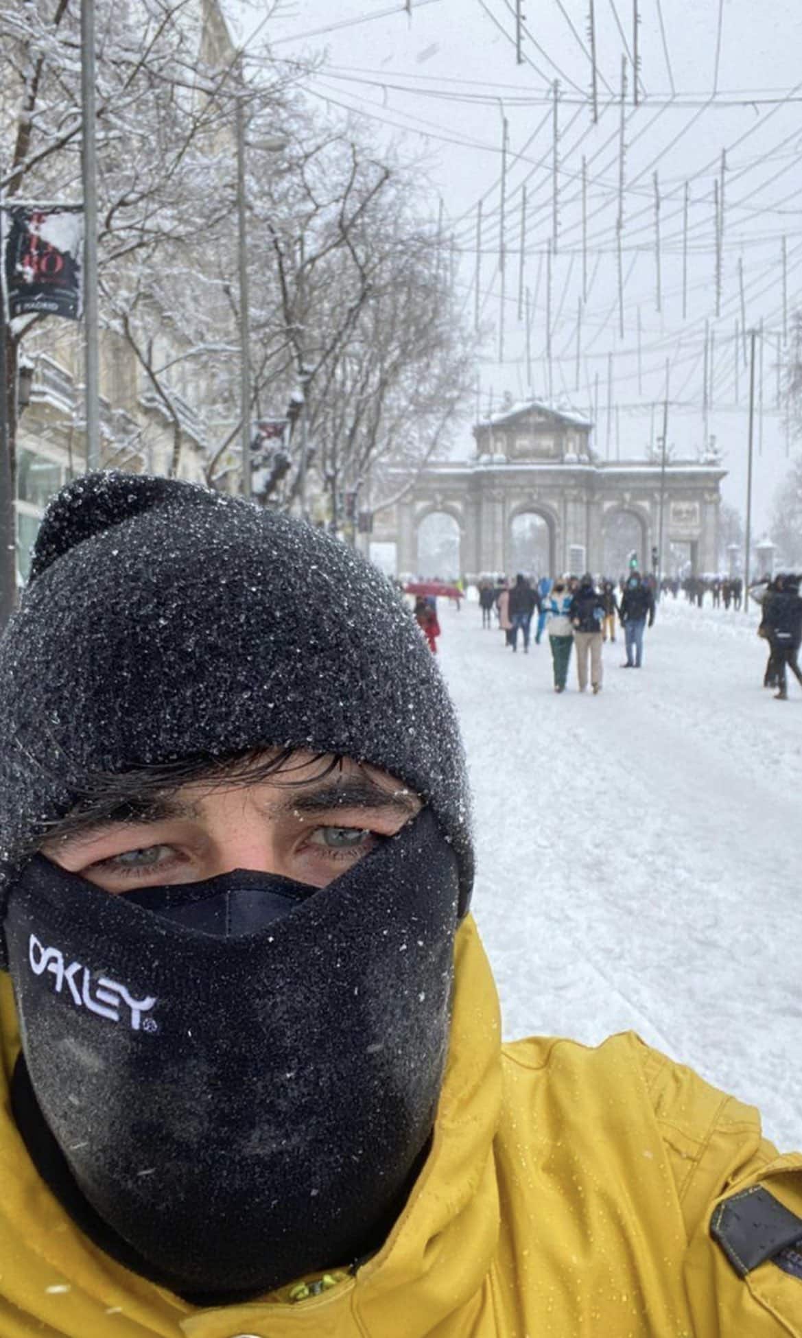 jairo alonso, novio de ayuso snow en madrid con filomena