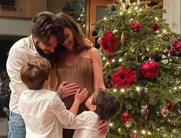 Jessica Bueno completa su familia numerosa con el nacimiento de su tercer hijo, Alejandro