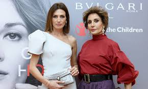 Naty Abascal y Nieves Álvarez ejemplo de elegancia bajo la nieve