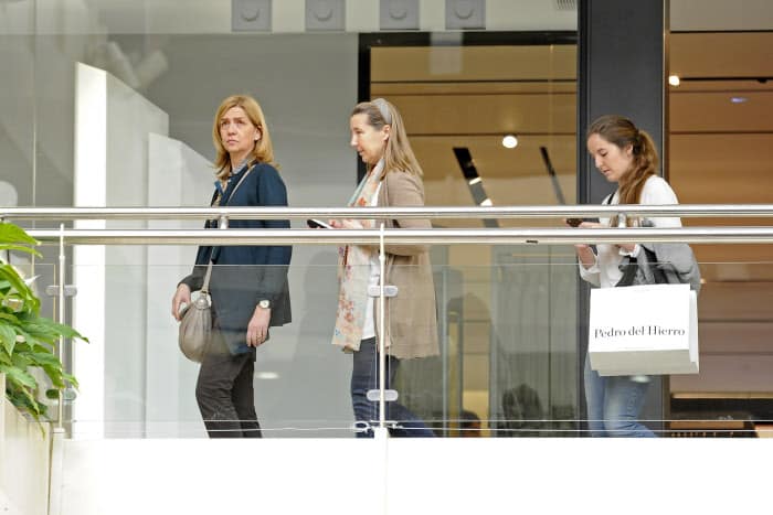 LA INFANTA CRISTINA DE BORBON CON CRISTINA DE BORBON DOS SICILIAS Y SU HIJA VICTORIA LOPEZ QUESADA DE BORBON EN MADRID