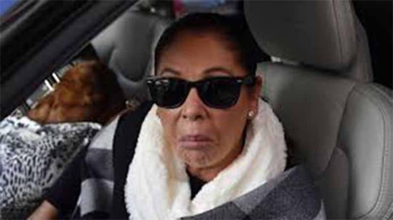 La misteriosa mujer rubia que visita a Isabel Pantoja en Cantora