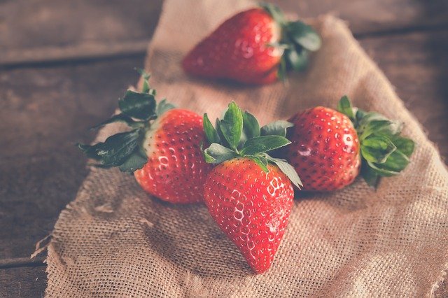 4 recetas con fresas para chuparte los dedos