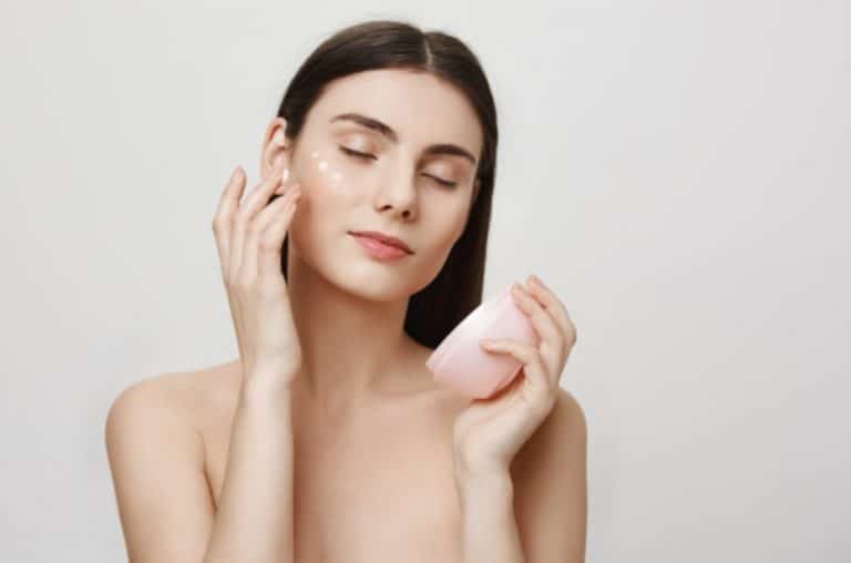 Cómo hacer una perfecta limpieza facial