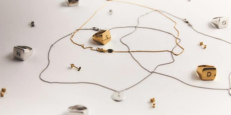 Zara y su nueva colección de joyas en vísperas de San Valentín