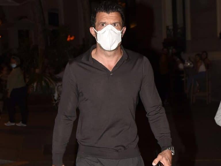 Luis Figo: unas fans le defienden con uñas y dientes de la prensa…