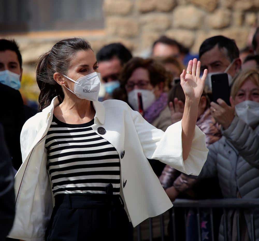 Doña Letizia y el look navy que jamás esperabas que se pusiera