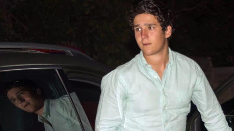 Froilán pasa de su abuelo y se va de fiesta con amigos en Madrid