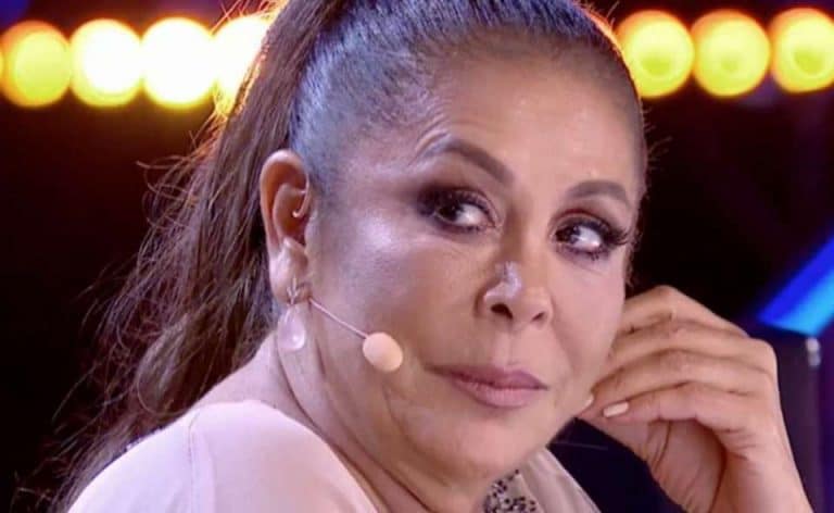 Regresa la peor pesadilla de Isabel Pantoja: ‘la quiosquera’ quiere ya su dinero