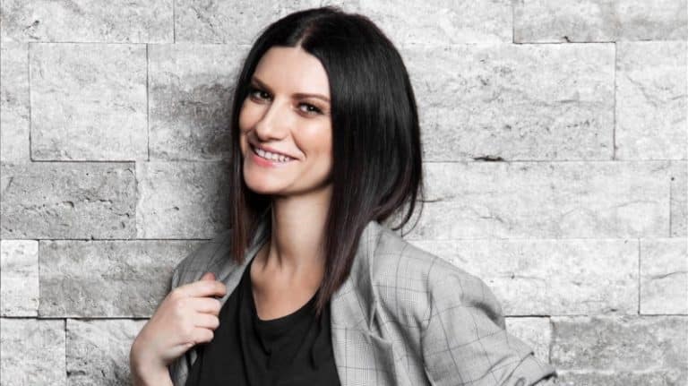 Laura Pausini se hace con su primer Globo de Oro gracias a la canción «Io Sì»