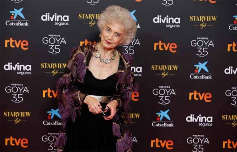 Marisa Paredes sorprendida ante la petición de Rosa María Sardá de no aparecer en el «In memoriam» de los Goya