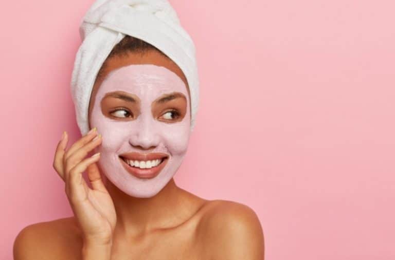 Las 5 mascarillas de noche que te ayudarán a despertar con buena cara