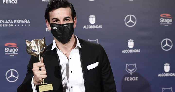 Mario Casas y la extraña manera de hablar que ha sorprendido a sus seguidores