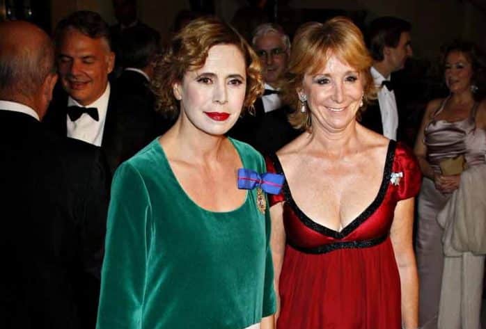 esperanza aguirre y agatha ruiz de la prada en mask singer