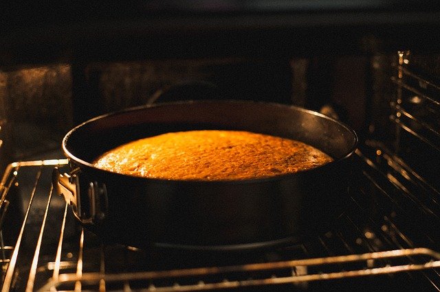 Bizcocho esponjoso con tres ingredientes