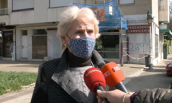 Primeras palabras de Claire Liebaert, madre de Iñaki Urdangarín: «le está costando»