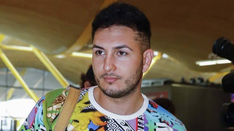 Omar Montes ha declarado en Moratalaz por un delito de falsificación que le puede costar la cárcel