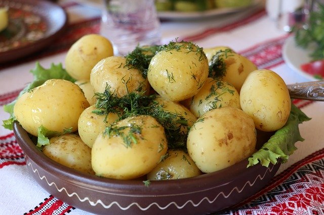 Consigue la ensaladilla rusa perfecta con los trucos de Chicote