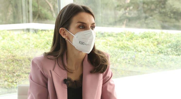 La Reina Letizia sorprende con su nuevo estilismo