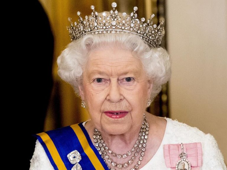 La Reina Isabel II pierde su último placer, debe dejar sus 4 ‘drinking’ diarios