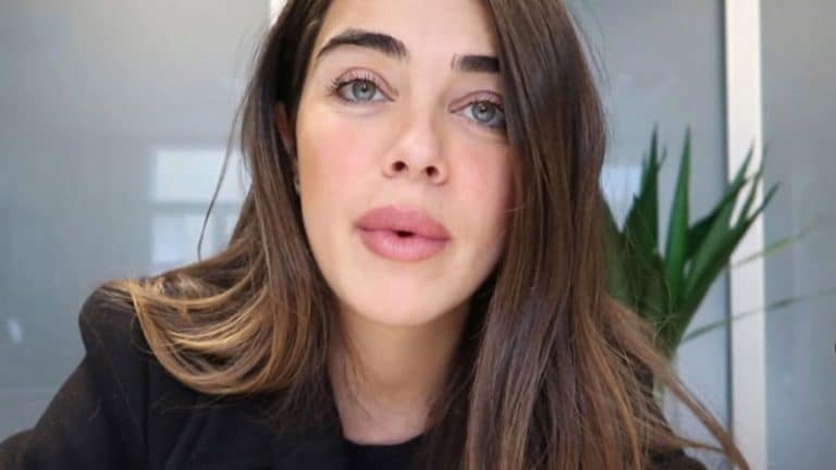 Violeta Mangriñán da su opinión sobre la docuserie de Rocío Carrasco: «Cojea un poco el discurso»