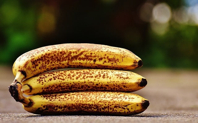 algomarron Curiosidades y beneficios del plátano según el color de su piel