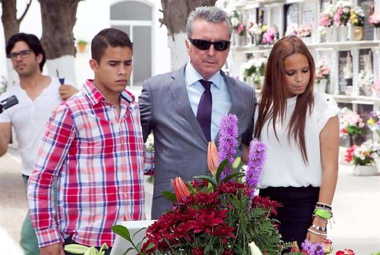 El lado más frío de Rocío Carrasco: nunca aceptó a sus hermanos, José Fernando y Gloria Camilia