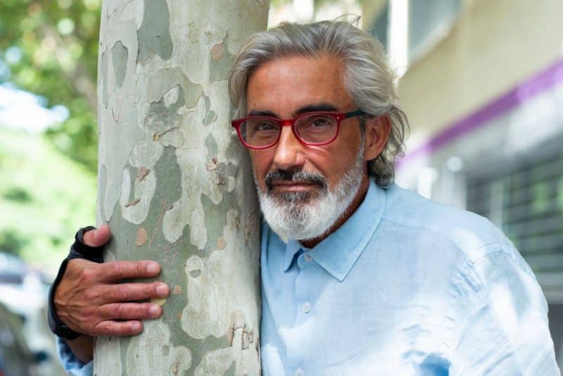 "Gilipollas, os vais a cagar": Micky Molina vuelve a las andadas y agrede a la Guardia Civil