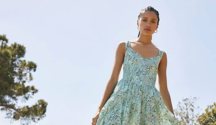 Stradivarius: 5 vestidos que no te querrás quitar a precios irresistibles Stradivarius: 5 vestidos que no te querrás quitar a precios irresistibles