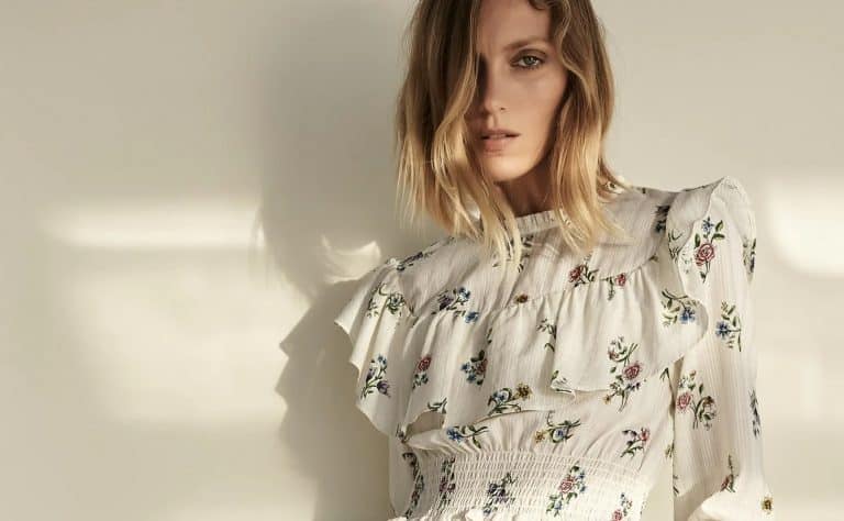 La blusa más bonita de Zara que tiene Tamara Falcó, y otras que te gustaran por sus bajos precios