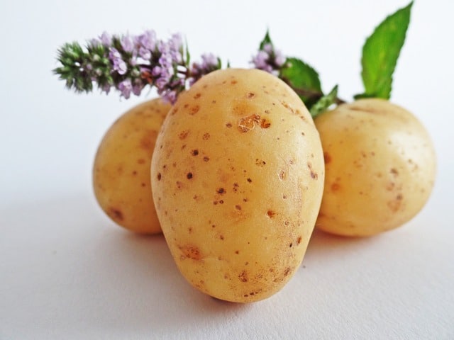 potatoes 448610 640 Truco perfecto para hacer patatas fritas perfectas: tiernas por dentro y crujientes por fuera