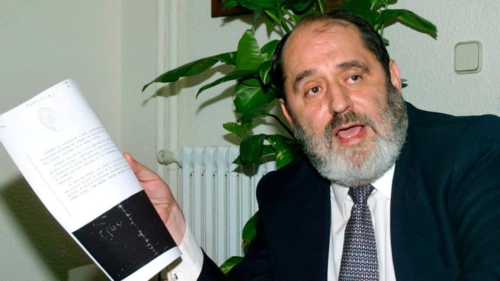 ¿Qué fue de Rodríguez Menéndez, el abogado que hundió la vida a Rocío Carrasco?