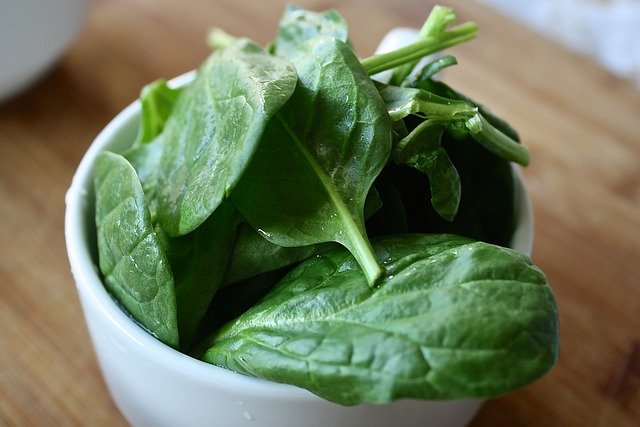 spinach 1427360 640 4 Los beneficios de las espinacas y las recetas más saludables