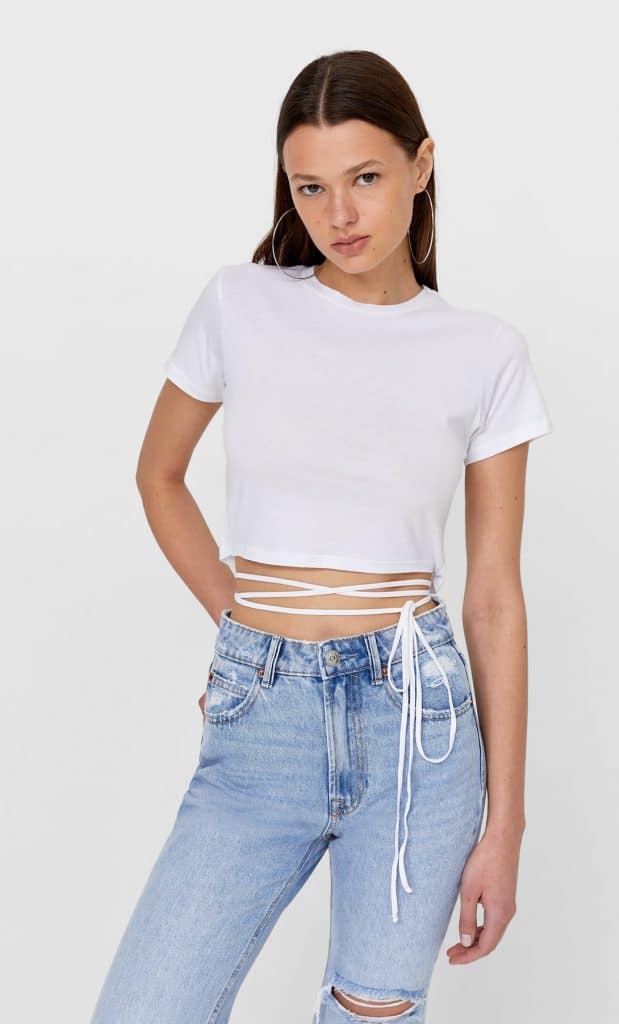 Las camisetas más bonitas de Zara y Stradivarius por menos de 15 euros