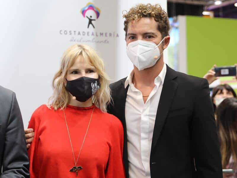 David Bisbal y Eugenia Martínez se unen en Fitur para relanzar el turismo español