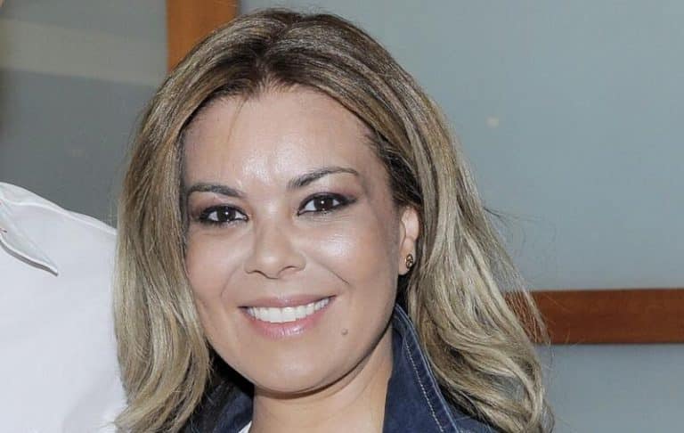 María José Campanario sorprende con un flequillo moderno y rejuvenecedor