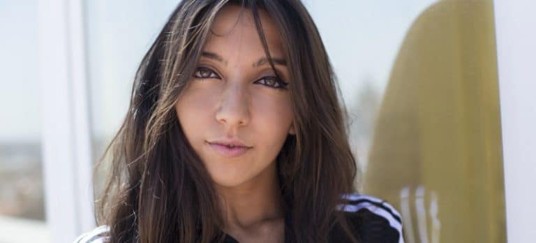 Lucía Fernanda, hija de Antonio Carmona y Mariola Orellana, emocionada con su nuevo tema ‘Bailando con mi gente’
