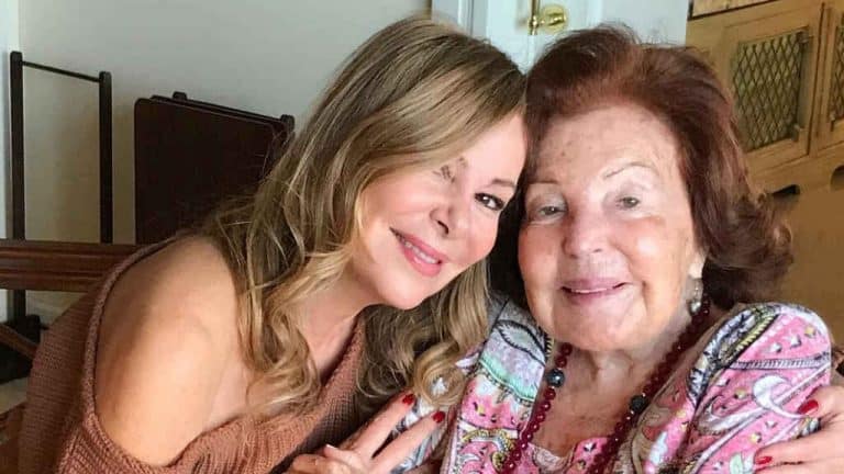 Imágenes inéditas: así se despiden Ana Obregón y su familia de la matriarca