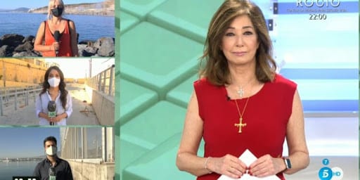 Ana Rosa Quintana impresiona en Telecinco con dos cruces colgadas al cuello