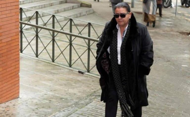 María del Monte despide a su hermano entre lágrimas